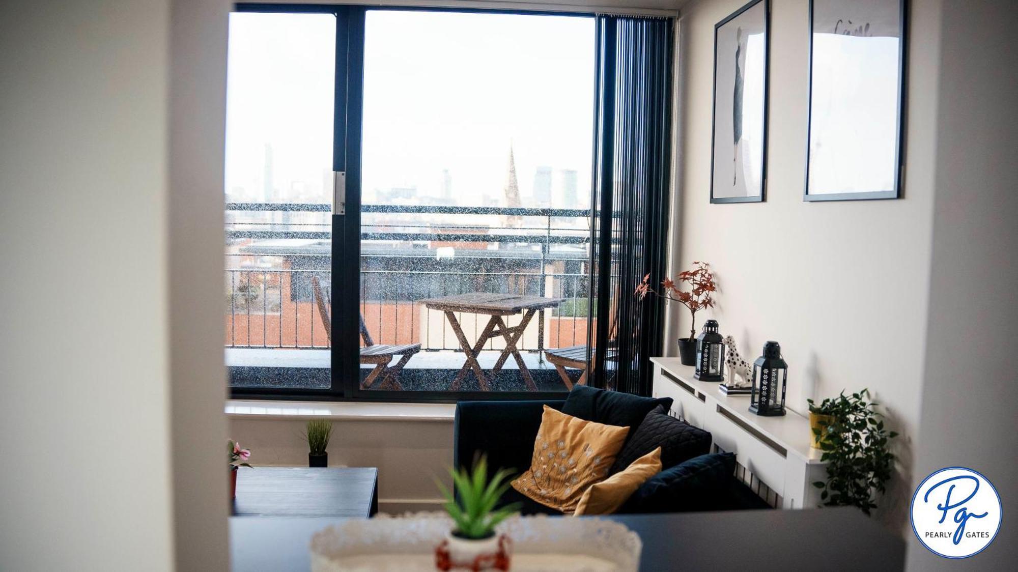 Penthouse - Amazing City Skyline Views - Balcony - Free Extra 2 Hours - Free Parking - Utilita Arena - Bullring Shopping - New St Station- Super King Size Bed Бирмингем Экстерьер фото
