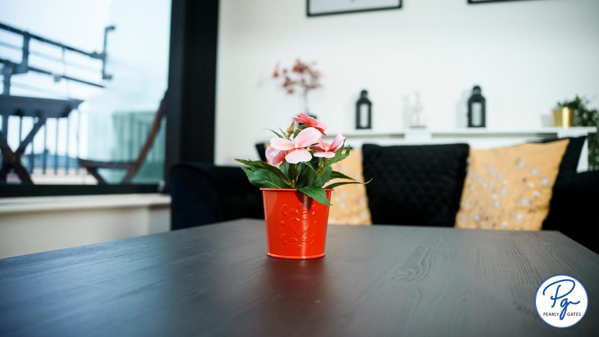 Penthouse - Amazing City Skyline Views - Balcony - Free Extra 2 Hours - Free Parking - Utilita Arena - Bullring Shopping - New St Station- Super King Size Bed Бирмингем Экстерьер фото
